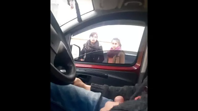 بزرگسالان بدون ثبت نام لاتین, در فیلمسوپر دوجنسه یک مهمانی Cinco de Mayo!